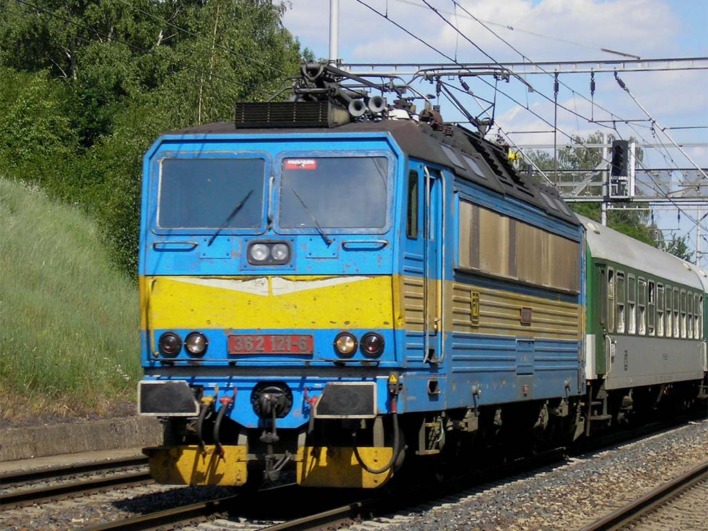 lokomotiva-363-cestovani-vlakem